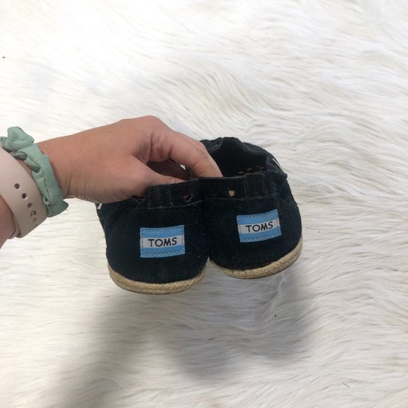 TOMS Suede Classic Perforated Black Loafer SZ 9.5 - Picture 4 of 6